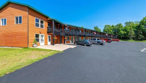 Quality Inn & Suites Munising