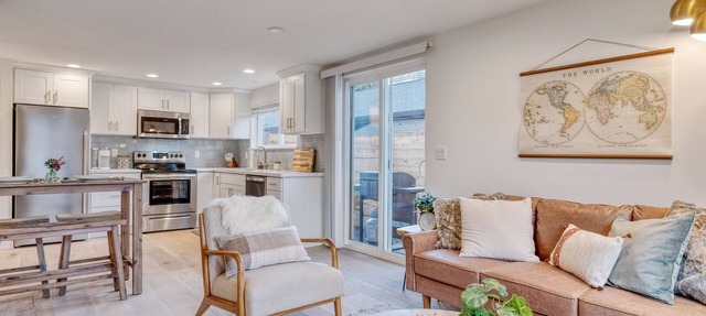 Quiet, Charming 2 Bedroom Home in the heart of Madison Park in Seattle