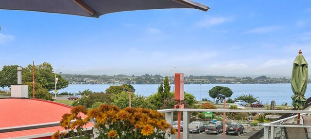 Relax on Roberts - Taupo Holiday Home