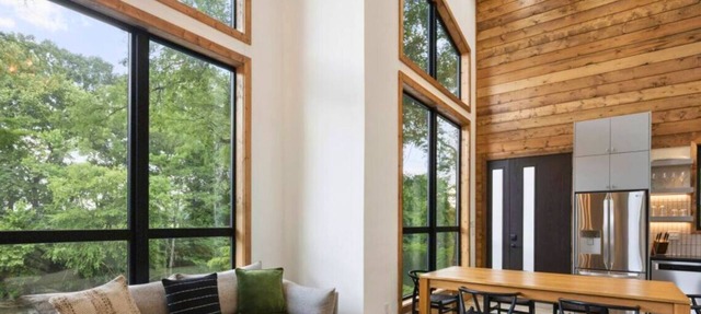 Riverfront Eagletown Retreat for Families, Groups in Eagletown