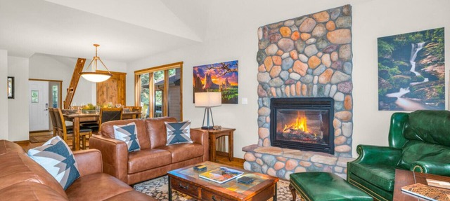 Riverside Luxury RMNP Townhome