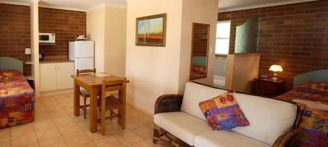 Rubyvale Motel & Holiday Units - An Adults Only Getaway in Rubyvale