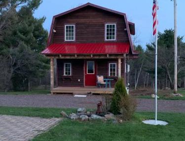 Rustic 2B Cabin w/Sauna on Farm, Free WiFi/Parking in Ishpeming