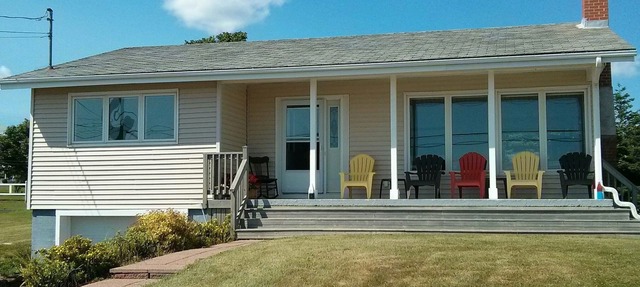 Rustic Harbour House in North Rustico