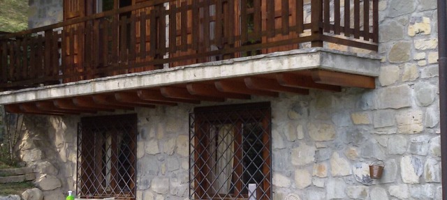 RUSTIC SURROUNDED BY GREENERY DETACHED HOUSE in Aviatico