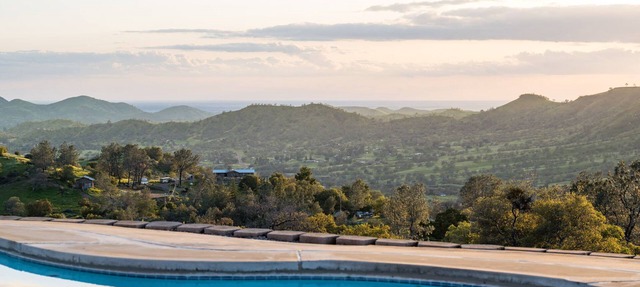Secluded Beautiful Mountainside Getaway with a Pool & Views in Clovis