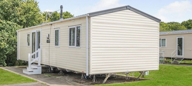 Silver 3 Bedroom Caravan, Sleeps 8