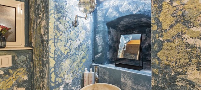 Sirocco - A Cozy Shelter adjacent to Garibaldi Street.