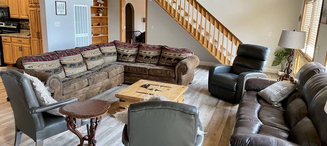 Sleeps 24 -Douglas Lake Access - Boat dock - Game Room - Family Fun! in Dandridge
