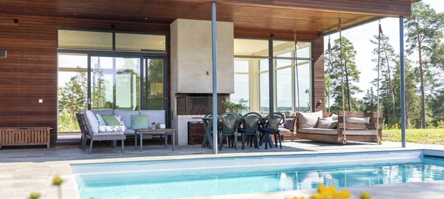 Spacious cabin on car-free island with view