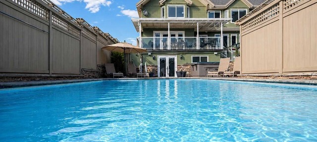 Spacious & Comfortable Villa in Coquitlam in Coquitlam