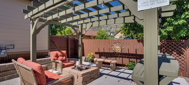 Spacious Home w/Deck: 5 Mi to Ridgway State Park!