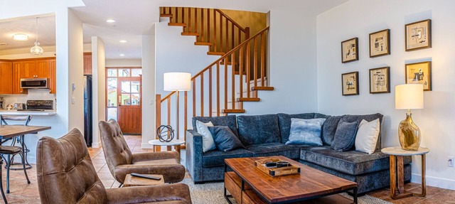 Spacious multi level 4 bedroom + den townhouse with easy access to nearby runs and lift in Sun Peaks