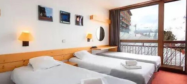 Standard Triple Room 1 Bedroom 3 Adults with view in Bourg-Saint-Maurice