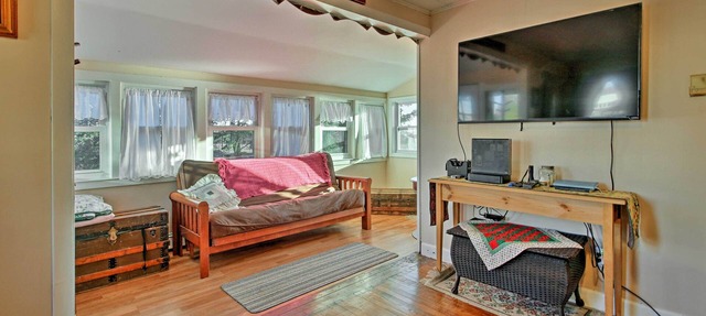 Steps to Cape Cod Canal: Pet-Friendly Home in Buzzards Bay