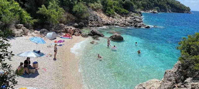 Studio Apartment 'Studios and Apartments Thomas 4' with Balcony, Wi-Fi and Air Conditioning in Vasiliki