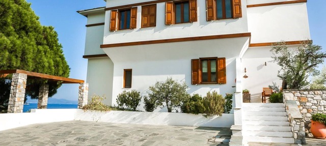 Superb Villa with stunning views