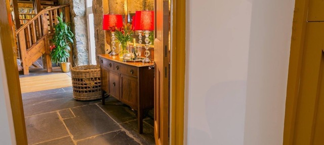 Tal Y Bont Uchaf Stables - a hot tub that sleeps 16 guests in 5 bedrooms