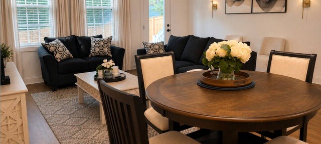 The Oak @4021 Sofley Road - Boutique Luxury Stay in Charlotte