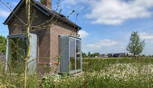 Tiny house Van hoogspanning naar ontspanning in Wirdum