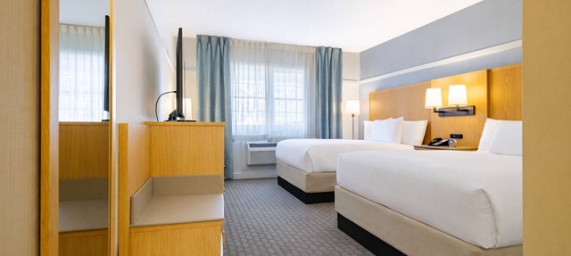 Two Trees Inn in Mashantucket