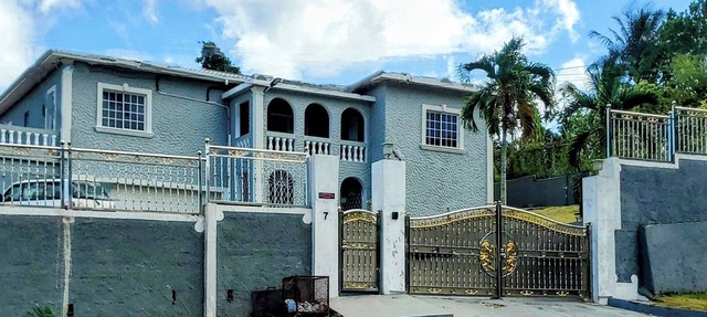 Unforgettable Escape: Nestled in the tranquil and cool hills of Mandeville in Mandeville