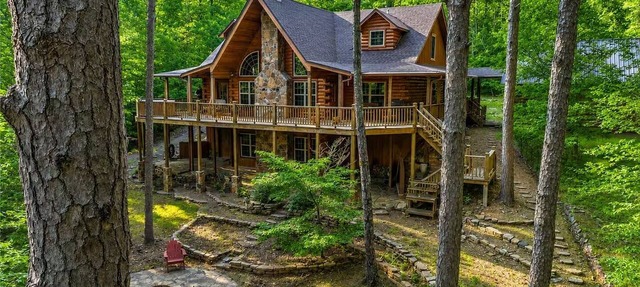 Ursa Minor Lodge