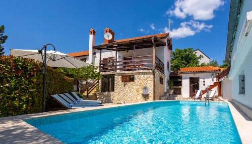 Vila Marak in Risika