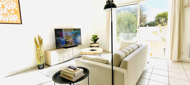 Villa Rodger, 80m2 Proche Centre Ville et Route des Plages, 2 ch, Parking, ext in Perpignan