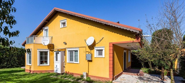 Villa with Garden Surrounded by Nature in Sapanca