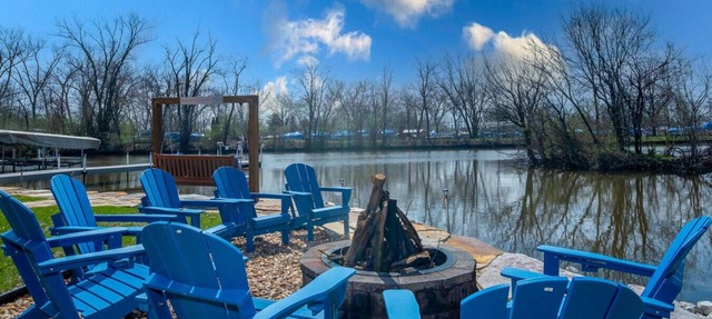 Whispering Willows Sanctuary | Wellness & Waterfront Oasis w/Hot Tub, Sauna, Fire Pit & Pier in Spring Grove