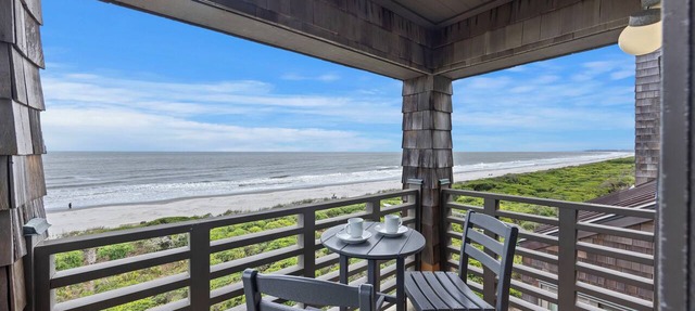 Windswept 4463! Oceanfront 3 BR Condo, Great Location!